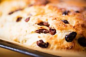 Easter bread with raisins (close-up)