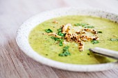 Cream of courgette soup with chicken
