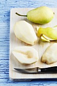 Pears, peeled and unpeeled