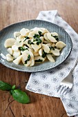 Steamed May turnips with basil