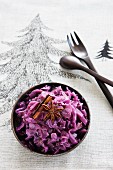 Red cabbage with cinnamon and star anise (Christmas)