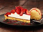 Cheese cake with strawberry and vanilla ice cream