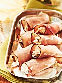 Ham rolls filled with horseradish for an autumnal picnic
