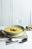 Cream of chickpea soup with pecan nuts