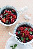 Berry salad with mint