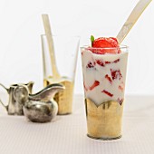 Vanilla cream with strawberries