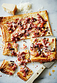 Cheese tart with ham and fontina