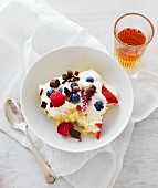 Panettone with berries and white chocolate cream