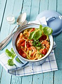 Spaghetti marinara with prawns and tomatoes