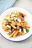 Penne with aubergine and goat's cheese
