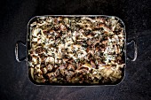 Artischocken-Pilz-Crumble mit Sahne und Parmesan