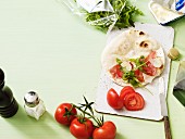Piadina (Fladenbrot, Italien) mit Tomaten & Rucola
