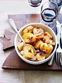 Roast potatoes with thyme