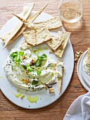 Dill crispbread with goat's cheese