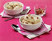 Banana ice cream with sweet and salty roasted almonds