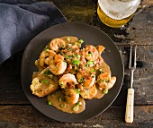 Spicy shrimps with spring onions and cornbread