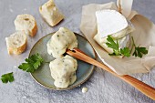 Camembert-Fondue mit Brot