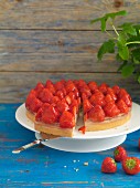 Strawberry cake, sliced