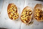 Curried cashew nuts
