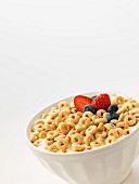 Cereals with milk and berries