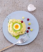 Boiled egg with Frankfurt green sauce and mashed potatoes