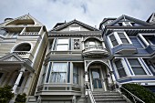 Häuserfassaden im Kolonialstil in San Francisco, USA