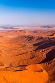 Dünen am Sossusvlei in der Namib-Wüste - Teil des Naukluft-Nationalparks, Namibia, Afrika