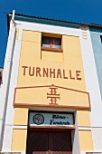 Turnhalle der Männertrumverein in Lüderitz, Namibia, Afrika - heute tagt hier der Karnevalsclub