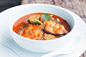 Spicy sour fish curry with catfish and Thai aubergines (Thailand)