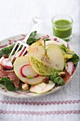 Apple salad with radishes and bacon