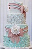A splendid wedding cake with white roses