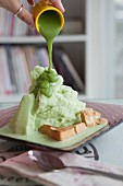 Toast with shaved ice and pandan cream (Thailand)
