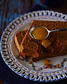 Spiced cake with marmalade