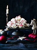 Meringues with raspberry sauce for Christmas
