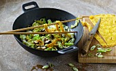 Pointed cabbage with shiitake mushrooms and stir-fried omelette strips