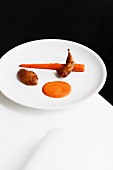 Quail on a carrot in the restaurant 'Marque'
