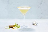 A Martini cocktail with ginger and apple (Christmas)