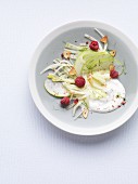 Raw fennel salad with green apples and a yoghurt dressing
