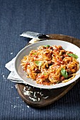 Linguine with tomatoes and olives