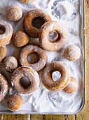 Round doughnuts and ring doughnuts