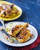 Gegrillte Hähnchenteile mit Reissalat