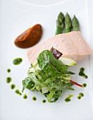 Salmon fillet with asparagus and spinach