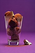 Butter and cinnamon truffles in a glass