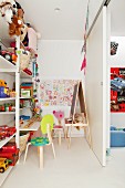 Child's bedroom with two areas separated by partition