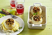 Stuffed kohlrabi with mushrooms and mashed potatoes