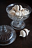 Chocolate-filled meringues in a glass