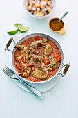 Chicken curry with tomatoes