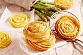 Hügelsheimer pancakes with asparagus