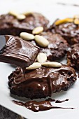 Gingerbread with chocolate and almonds