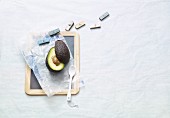 Avocado - Symbolbild Low Carb für Faulenzer